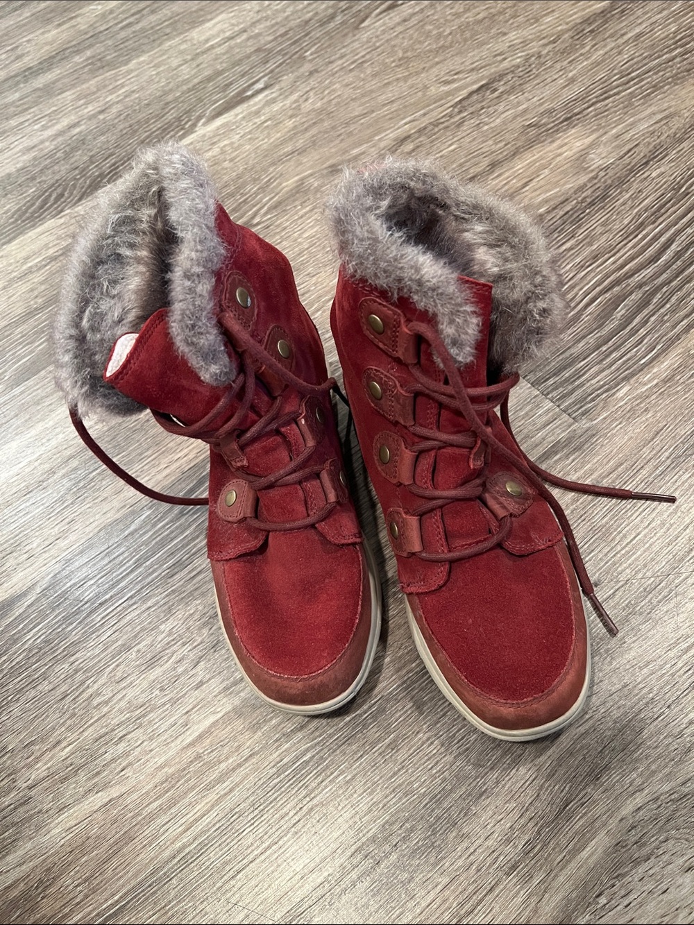 Women’s Sorel Red Suede Fauc Fur-Lined Winter Boots